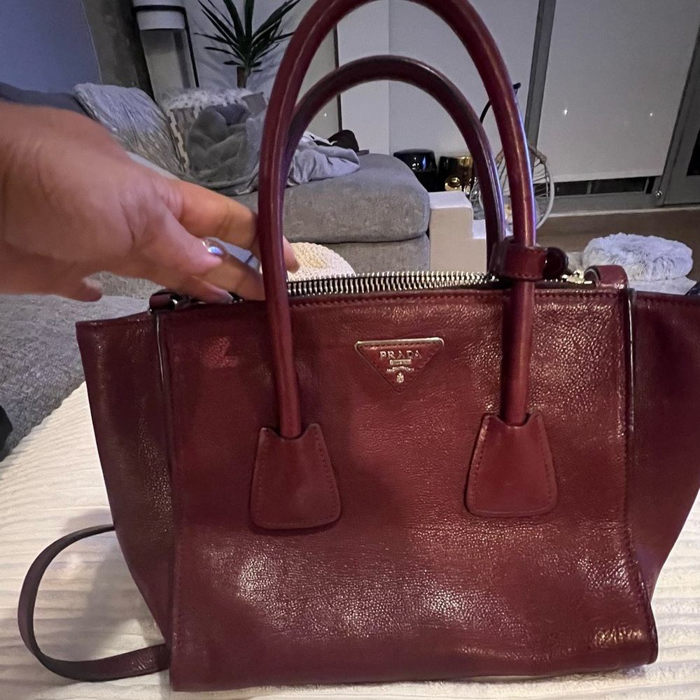 100% Authentic Prada Galleria Saffiano Medium burgundy color Shoulder Bag